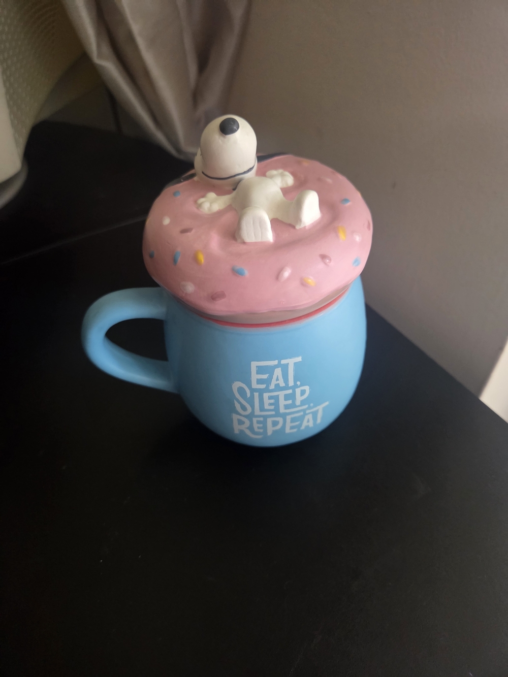 Snoopy Mug w Lid. "Eat Sleep Repeat"